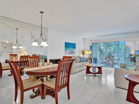 4th image of 5002 NW 35th St APT 201