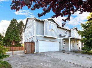 8250 Breeze Loop, Blaine, WA 98230