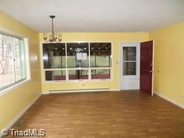 125 Florida Ave, Mount Airy, NC 27030