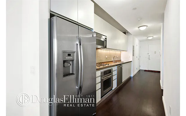 Sold by Douglas Elliman | media 19