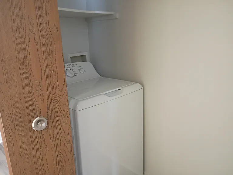 Prentiss Pointe Apartments — Photo 125