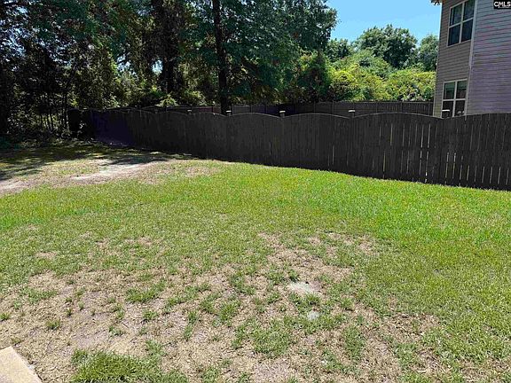 2nd image of 19 Leatherwood Dr