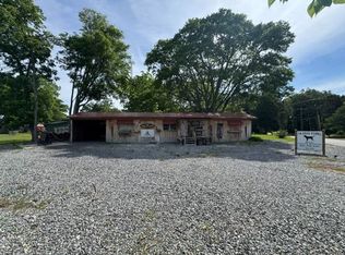 554 E Walnut St, De Valls Bluff, AR 72041