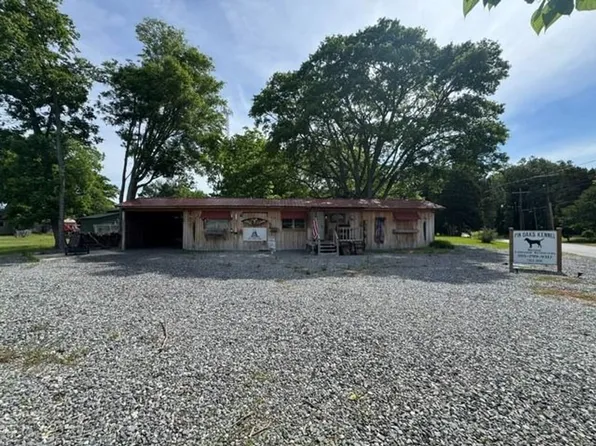 554 E Walnut St, De Valls Bluff, AR 72041
