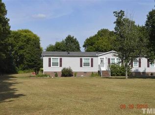 405 Homestead Dr, Selma, NC 27576