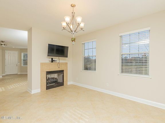 5th image of 485 Hedgewood Dr