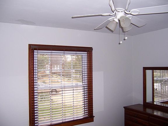 4th image of 752 N 25th St #1
