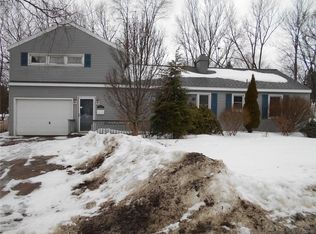 5695 Mapleton Dr, Utica, NY 13502