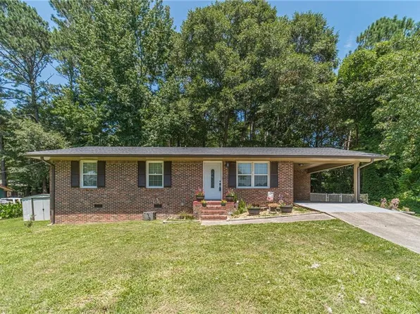 140 E Wright St, Winder, GA 30680