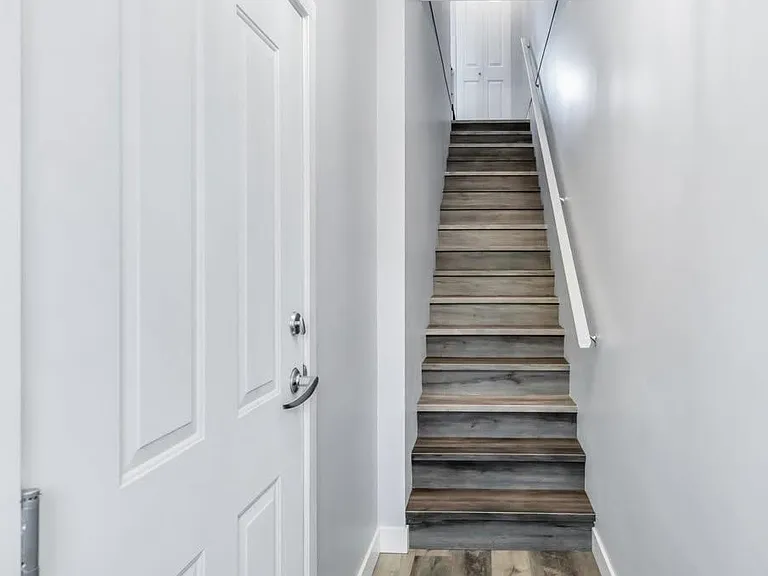 15175 62a Ave #97 — Photo 4