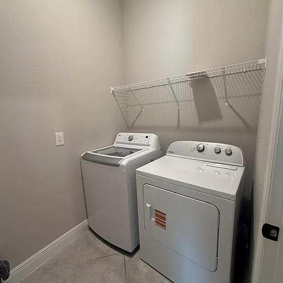 19071 Blueleaf St — Photo 24