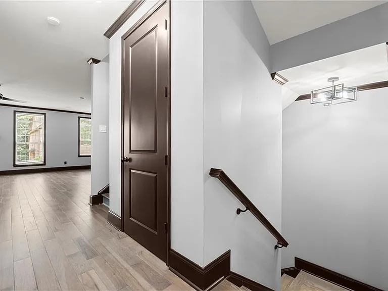 5583 Julian Pl — Photo 13