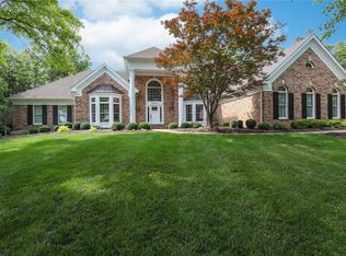 2007 Kingspointe Dr, Chesterfield, MO 63005