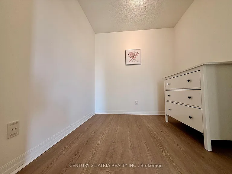275 Yorkland Rd #303 — Photo 23