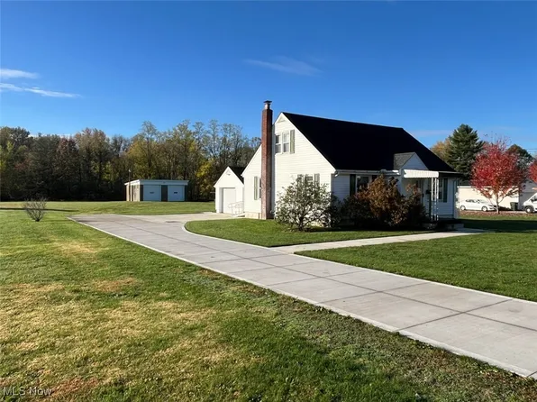 6610 Maplebrook Ave NE, East Canton, OH 44730