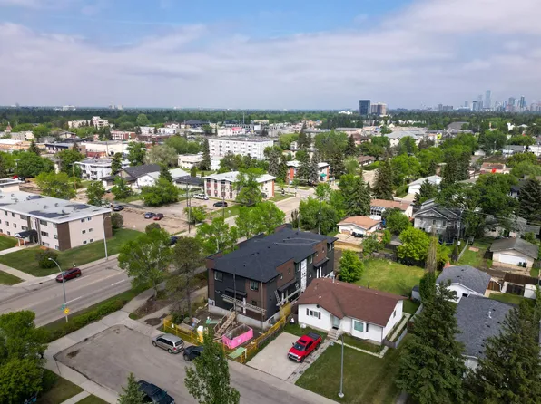 9945 154th St NW, Edmonton, AB T5P 2G8