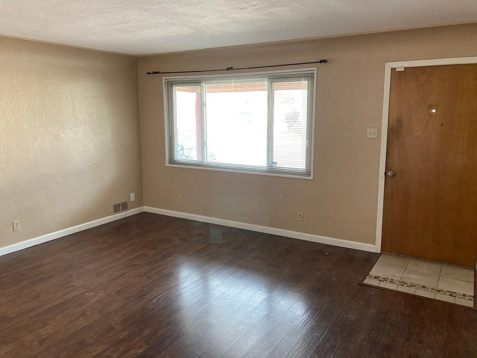 3 bed, 1475 sqft, $2,250 — Photo 3