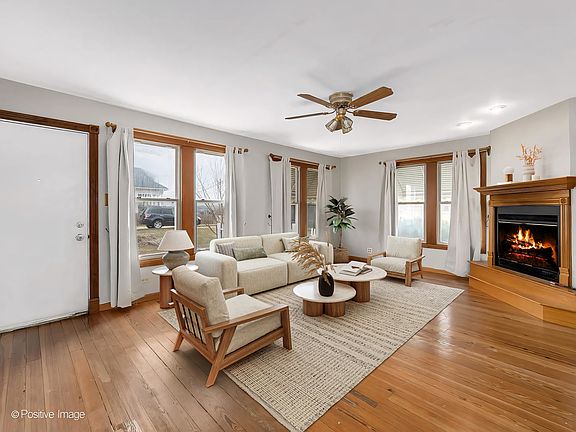 3rd image of 4817 Belmont Rd