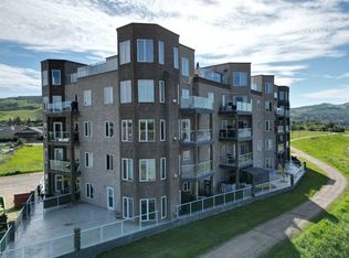 9810 W 94th St #206, Peace River, AB T8S0A1