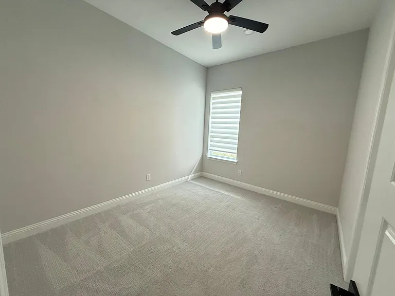 10678 Grayhead Dr — Photo 17
