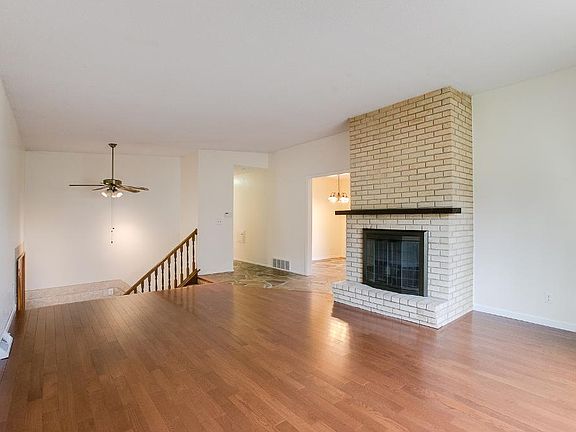 5th image of 13209 Girard Ct