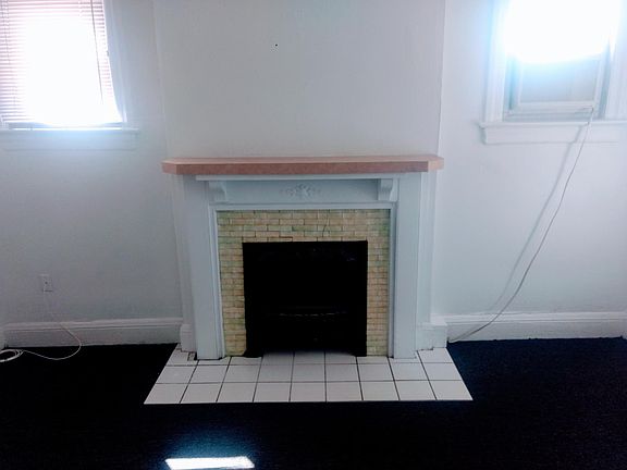 3rd image of 490 S Lincoln St