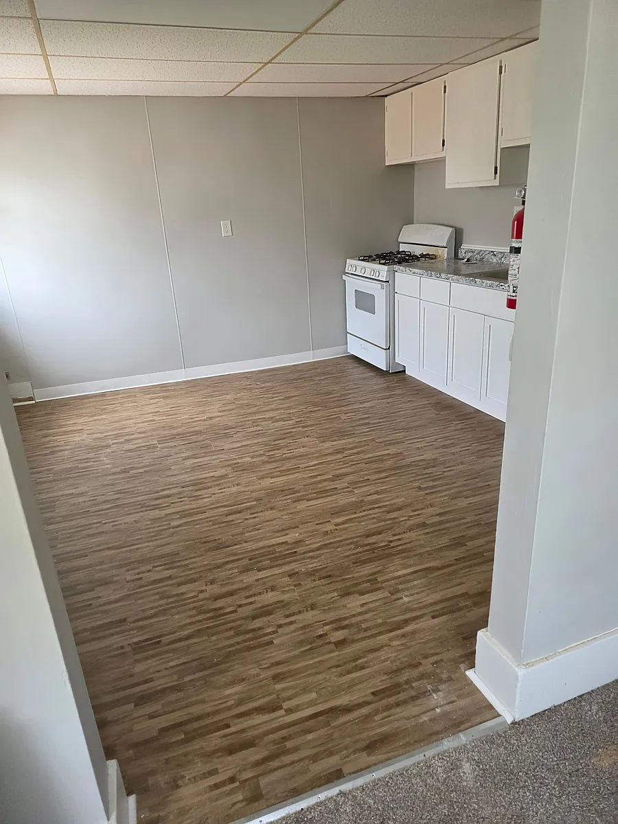 Building Photo - 1665 Pagel Ave #6