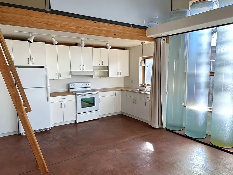 209 Cornell Dr SE — Photo 7