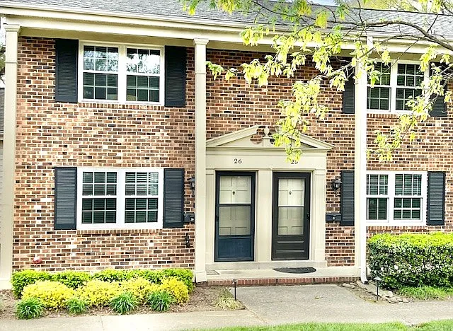 Willow Dr — Photo 1