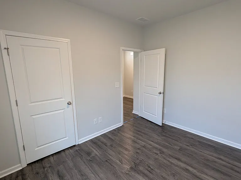 280 Forestbrook Cove Cir — Photo 9
