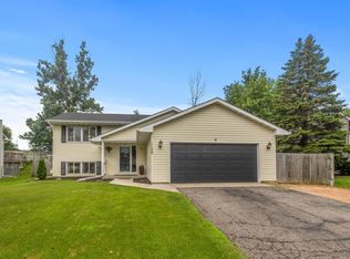 1728 Thistle Ln, Shakopee, MN 55379