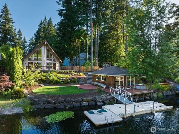 22430 SE 300th Street, Black Diamond, WA 98010
