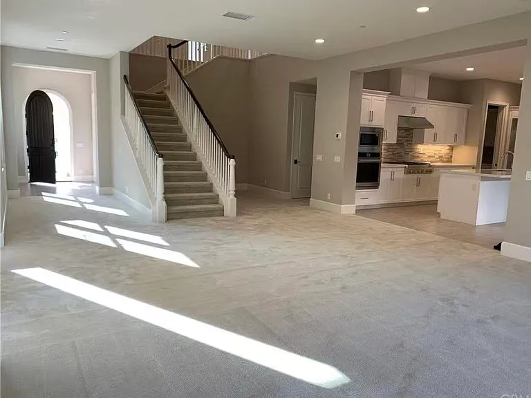 208 Parkwood — Photo 8