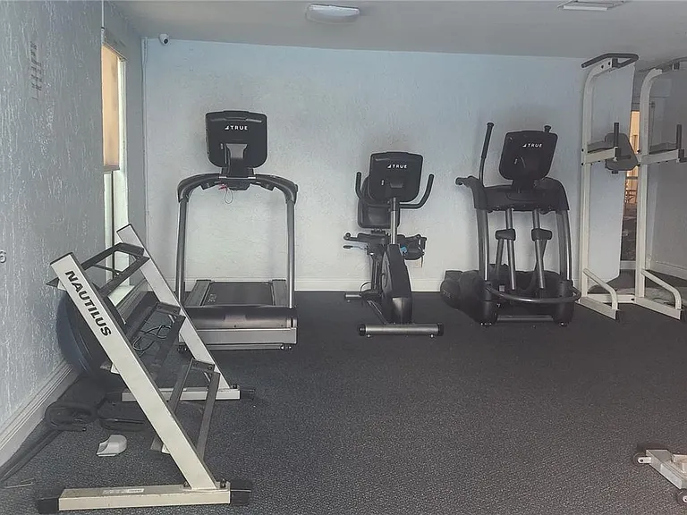 500 NE 2nd St #213 — Photo 24