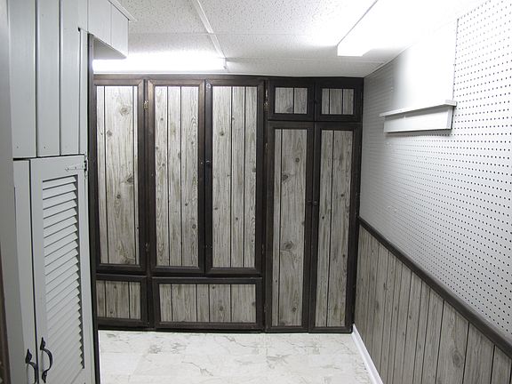 4th image of 135 5th Ave