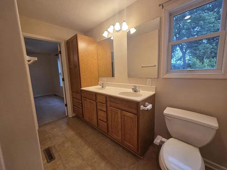 601 Tallgrass Dr — Photo 26