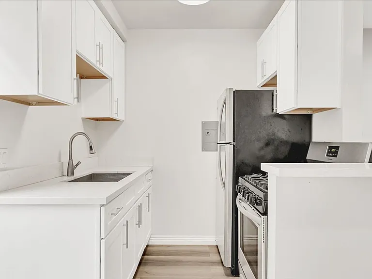 12761 Pacific Ave #4 — Photo 4