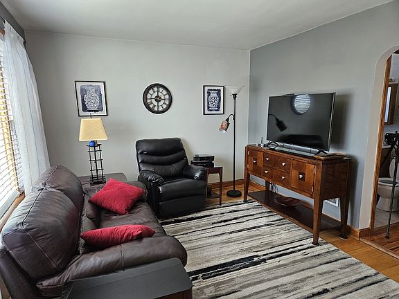 2nd image of 5521 S Mason Ave