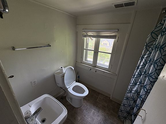 5th image of 2032 N 4th St APT C