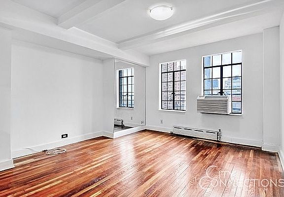 4th image of 320 E 42nd St APT 2303