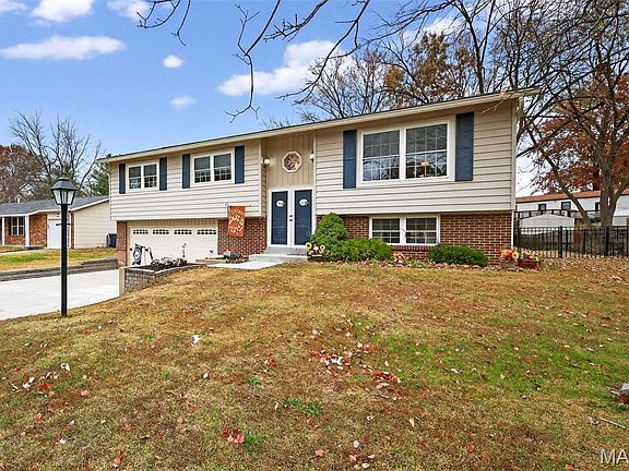 3rd image of 17 Patty Ellen Dr