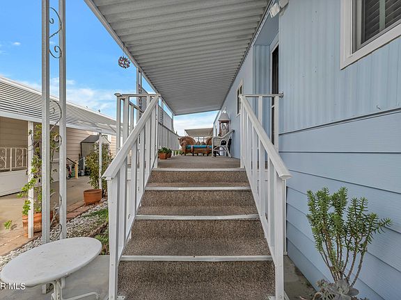 4th image of 67 Suzanne Ct #67