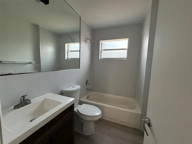 1809 NW 33rd St #1809 — Photo 14