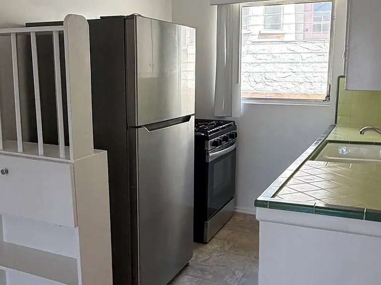 262 S Sycamore Ave #20 — Photo 10