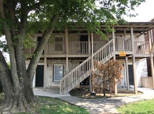2930 E Magnolia Ave APT 8, Knoxville, TN 37914