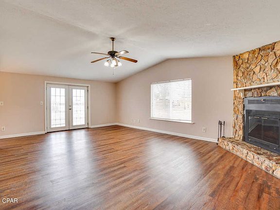 4th image of 6302 Lake Dr