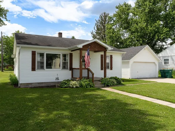 26 E Peterson St, Otterbein, IN 47970