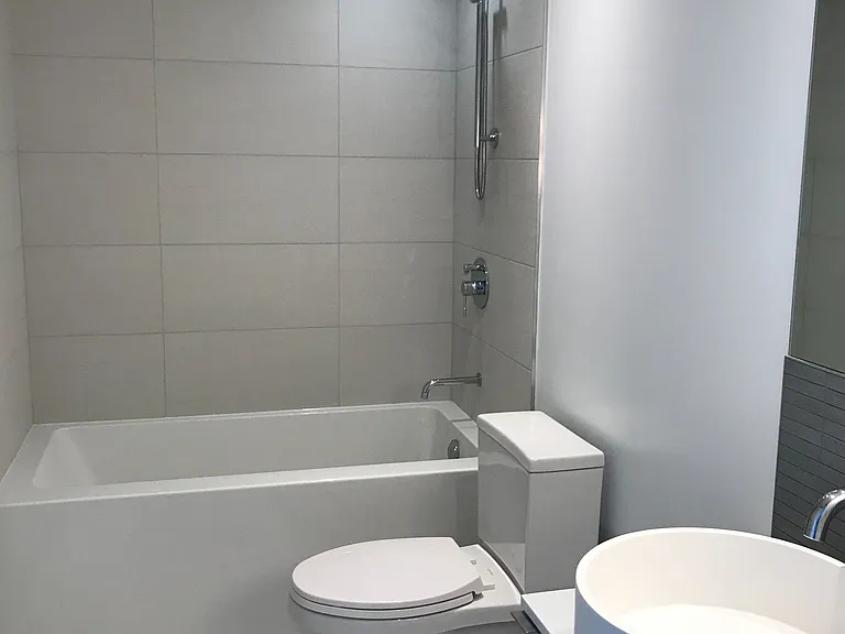161 Roehampton Ave #1209 — Photo 3