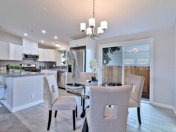 4th image of 53A White St