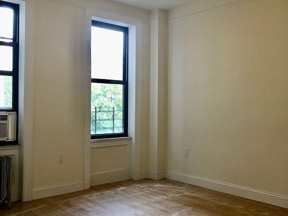 4th image of 127 W 82nd St APT 6B